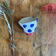 Cargar imagen en el visor de la galería, duo de tazas de café azul y rojo
